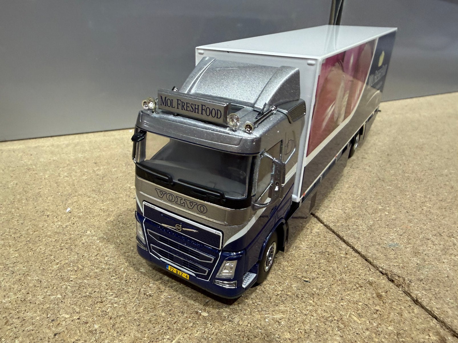WSI VOLVO FH4 SLEEPERCAB MOL FRESH FOOD, Ophalen of Verzenden, Nieuw, Bus of Vrachtwagen, Wsi