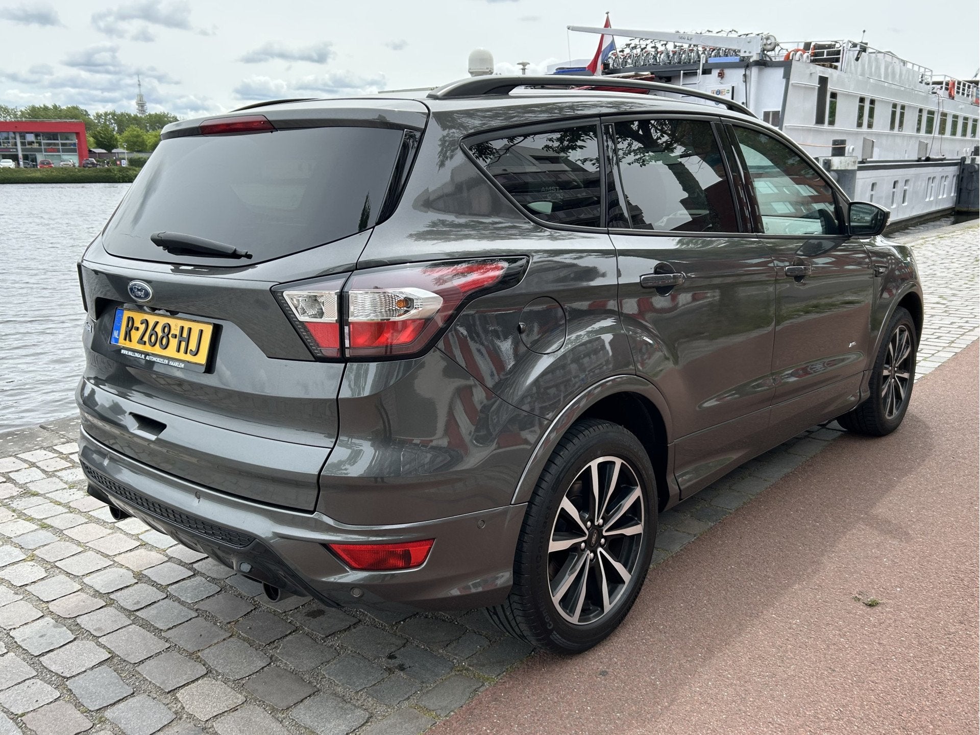 Ford Kuga 1.5 EcoBoost Vignale ST Automaat 4x4 full optie, Auto's, Automaat, Dealer onderhouden, 4 cilinders, 11 km/l