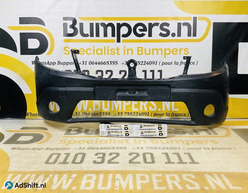 BUMPER Dacia Sandero 8200526596 VOORBUMPER 1-G3-11676z, Bumper