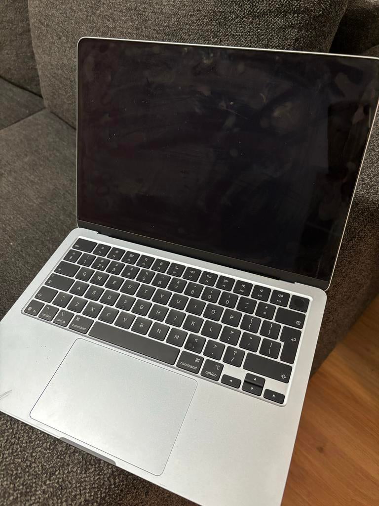 Kapotte MacBook Air 13 inch M4 16GB 256GB (voor onderdelen), Ophalen, 256 GB, Qwerty, 13 inch
