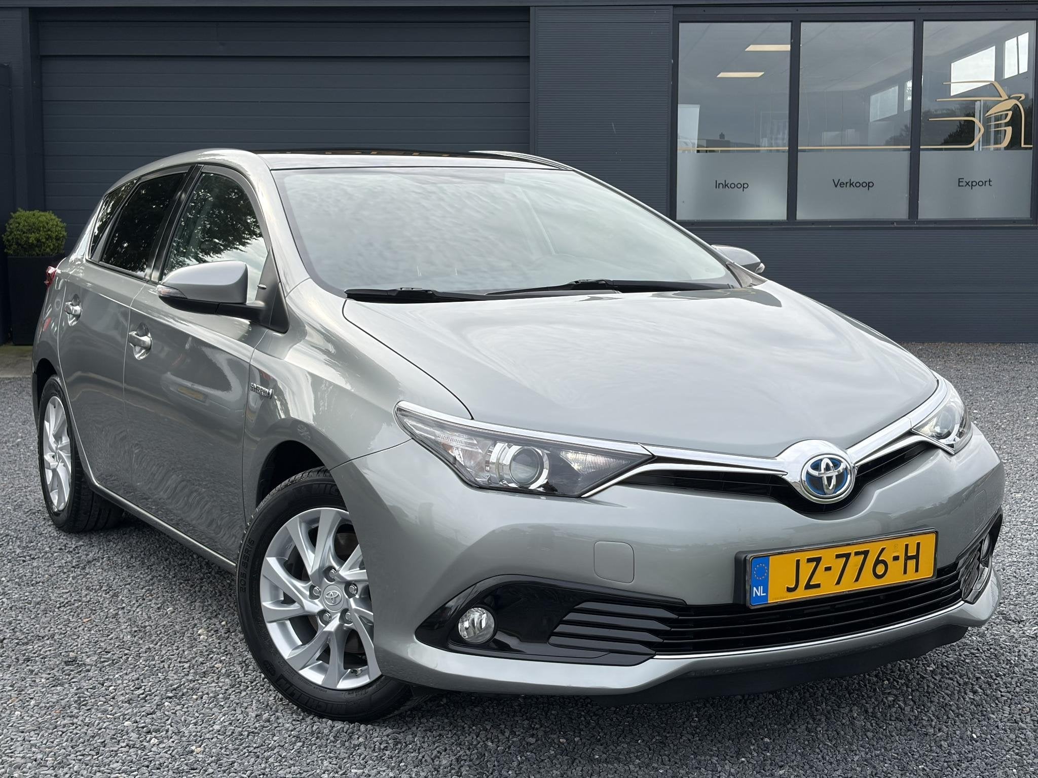 Toyota Auris 1.8 Hybrid Trend ✓Dealer Onderhouden✓2e Eig, Auto's, Dealer onderhouden, Euro 6, 4 cilinders, Origineel Nederlands