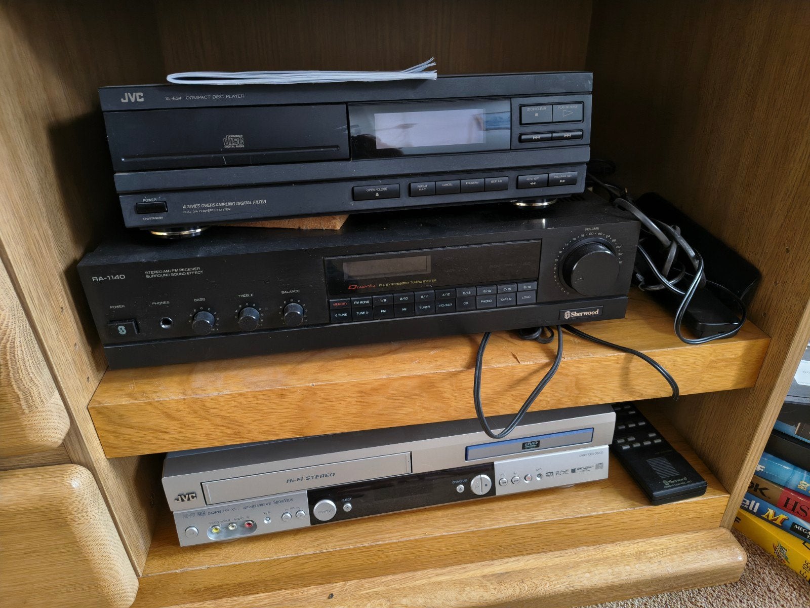 JVC CD-speler, Sherwood versterker en JVC VHS/DVD-speler, Ophalen, Gebruikt, Cd-speler, JVC