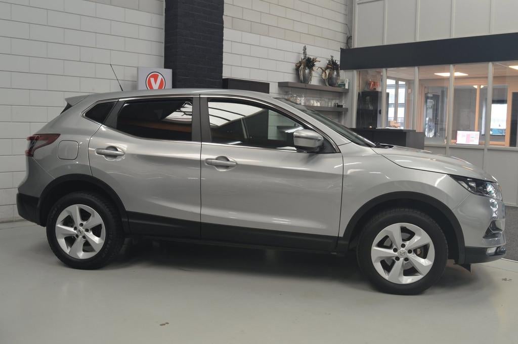 Nissan Qashqai 1.3 DIG-T Acces Edition // 46.000 km // CAMER, Voorwielaandrijving, Gebruikt, 4 cilinders, LED verlichting