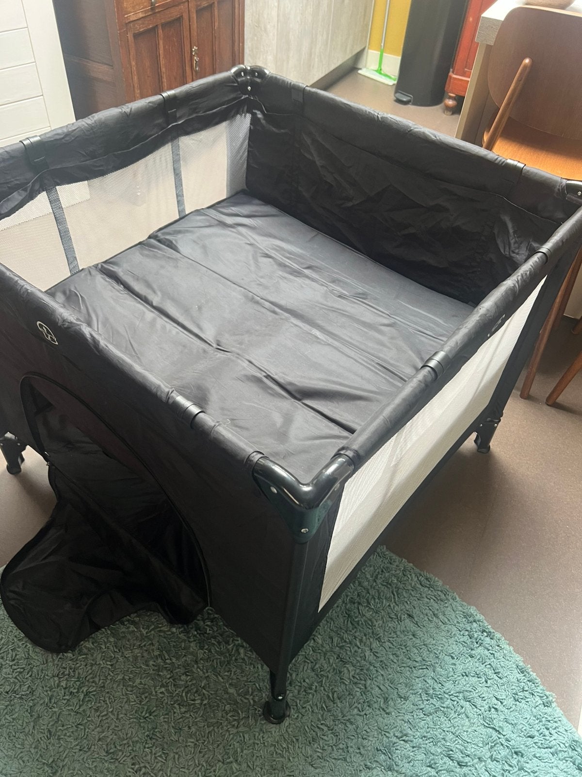 Opvouwbare Camping bedje en camping box, Ophalen, Gebruikt