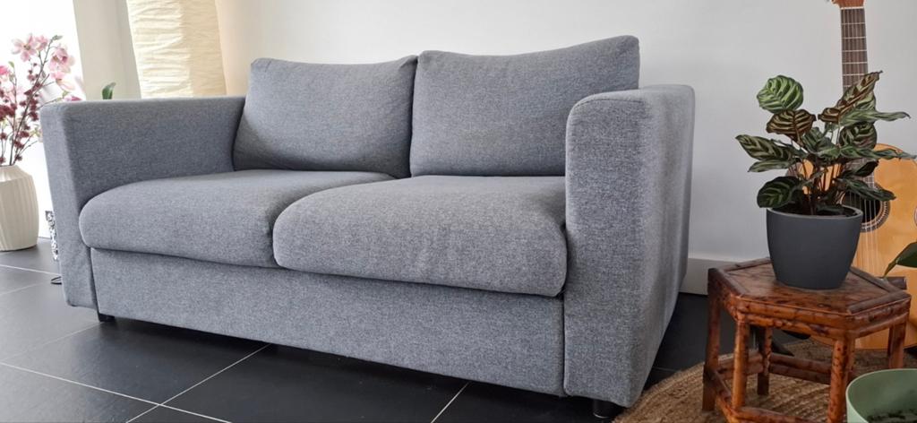 Mooie IKEA VIMLE 2-zits bank en STRANDMON voetenbank te koop, Ophalen, Gebruikt, 75 tot 100 cm, Tweepersoons