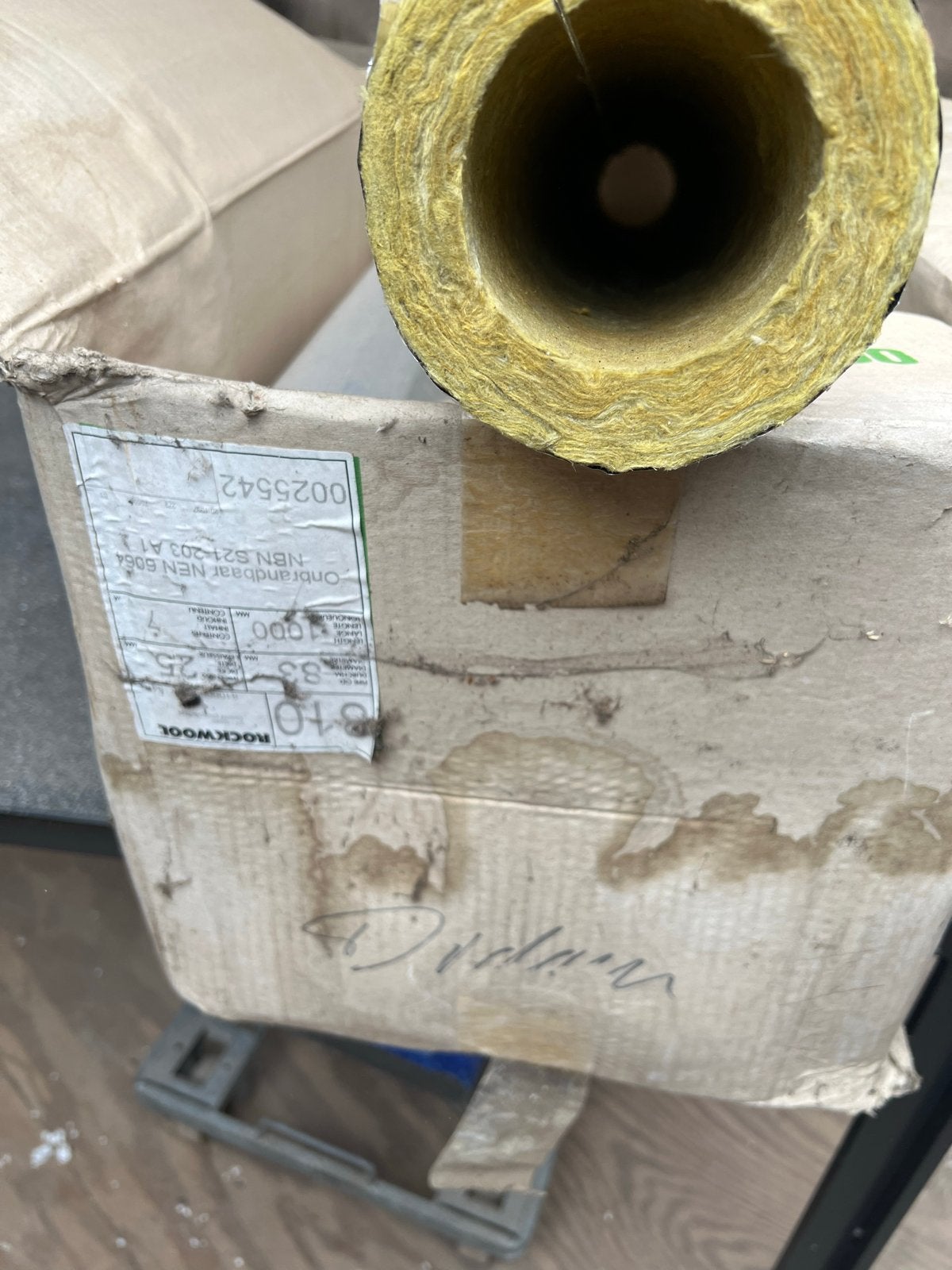 Rockwool 72m1 buisisolatie 81mm, 25mm dik met aluminiumfolie, Ophalen, Nieuw, Steenwol, Minder dan 4 cm