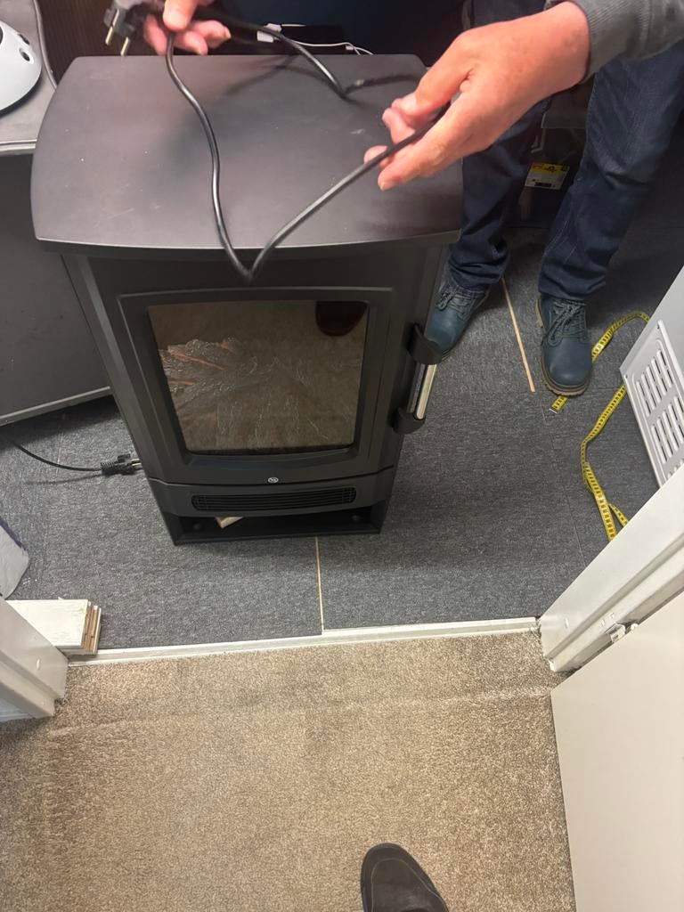 Nieuw een winter gebruikt, Ophalen of Verzenden, Zo goed als nieuw, Vrijstaande haard, Elektrische haard