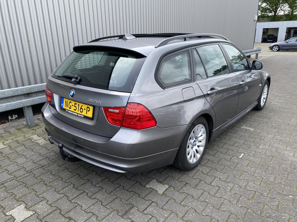 BMW 3 Serie Touring 320i AUTOMAAT, Leer, Clima, Navi, Pano,, Auto's, Automaat, Euro 5, Achterwielaandrijving, 4 cilinders