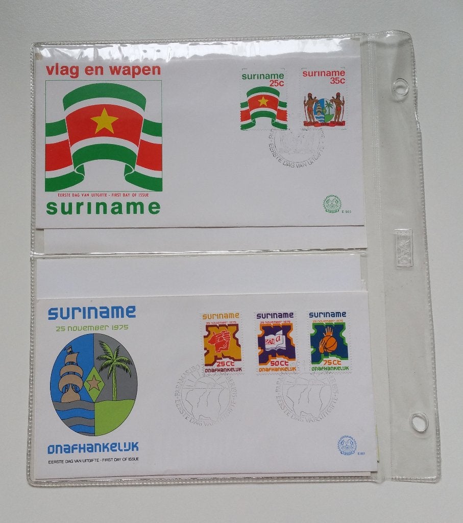 Eerstedagenveloppen suriname onafhankelijk, nrs 001 en 003, Postzegels en Munten, Brieven en Enveloppen | Nederland, Ophalen, Envelop