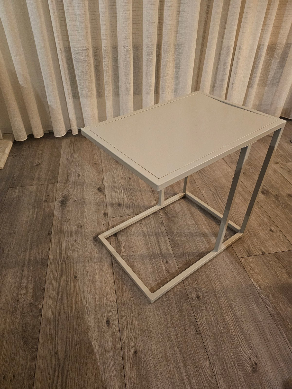 Handige bijzet tafel van Kwantum, binnen en buiten, Minder dan 55 cm, Metaal of Aluminium, Zo goed als nieuw, Rechthoekig