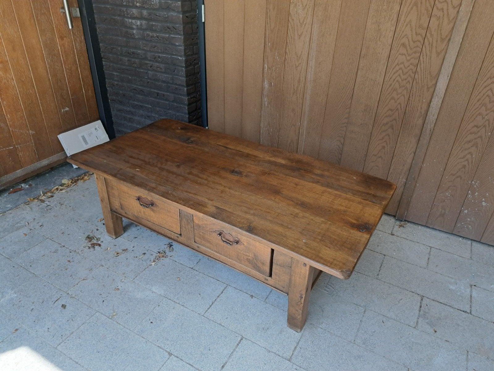 GRATIS Robuuste houten salontafel met lades, Ophalen