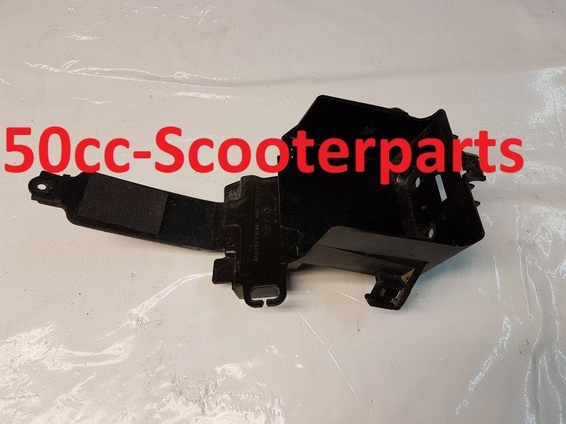 Accubak Honda Dylan 125 50325KGF900 Gebruikt, Ophalen of Verzenden