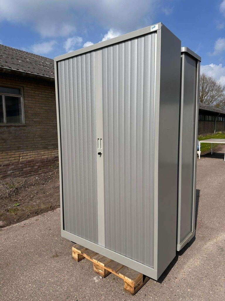 Nette roldeurkast kantoorkast archiefkast dossierkast, Gebruikt, 100 tot 150 cm, Niet ingevuld, Meerdere deuren