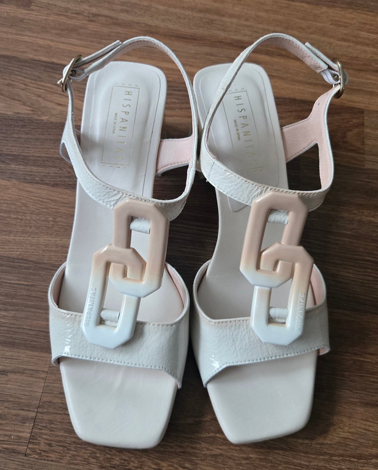 Hispanitas lakleren sandalen met hak maat 41, Beige, Hispanitas, Nieuw, Sandalen of Muiltjes