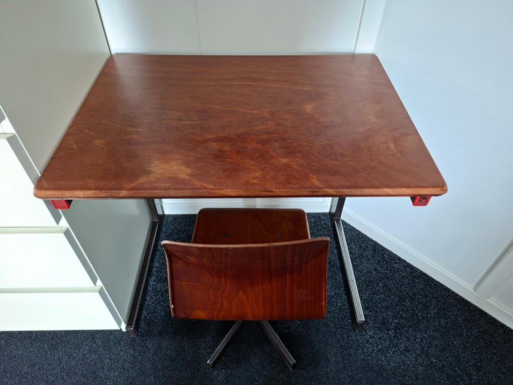 Vintage schoolsetje jaren '70 - bureau en stoel, Ophalen of Verzenden, Gebruikt, Tafel(s) en Stoel(en)