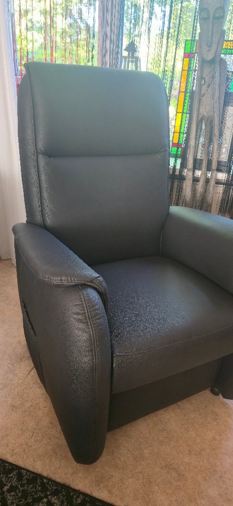 Meubelzorg Palma relaxfauteuil – zwart –met wieltjes - NIEUW, Huis en Inrichting, Ophalen, 100 tot 125 cm, Nieuw, 75 tot 100 cm