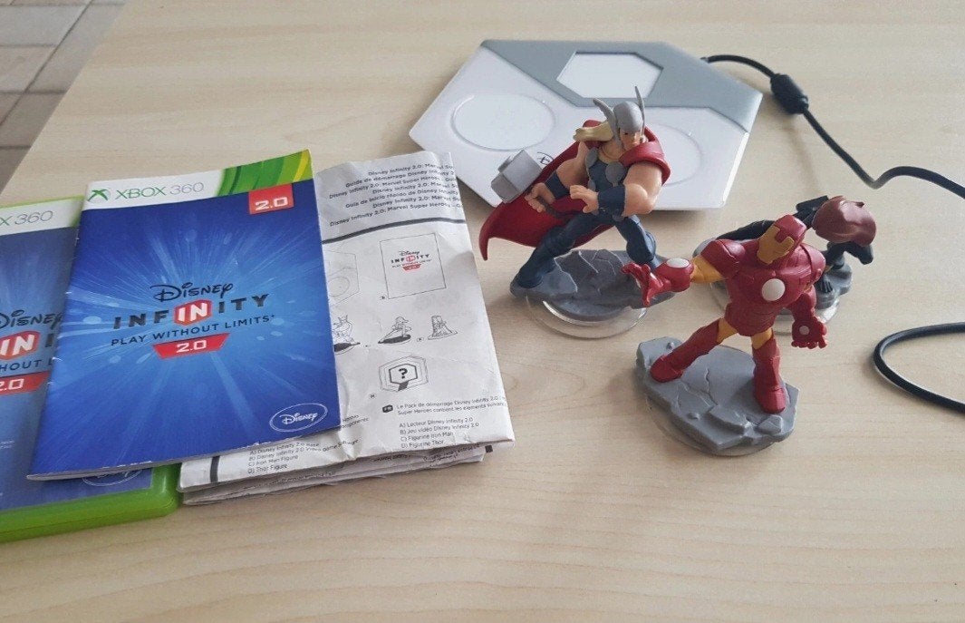 Disney Infinity 2.0 Xbox 360 met Thor en Iron Man figuren, Avontuur en Actie, Gebruikt, 1 speler, Eén computer