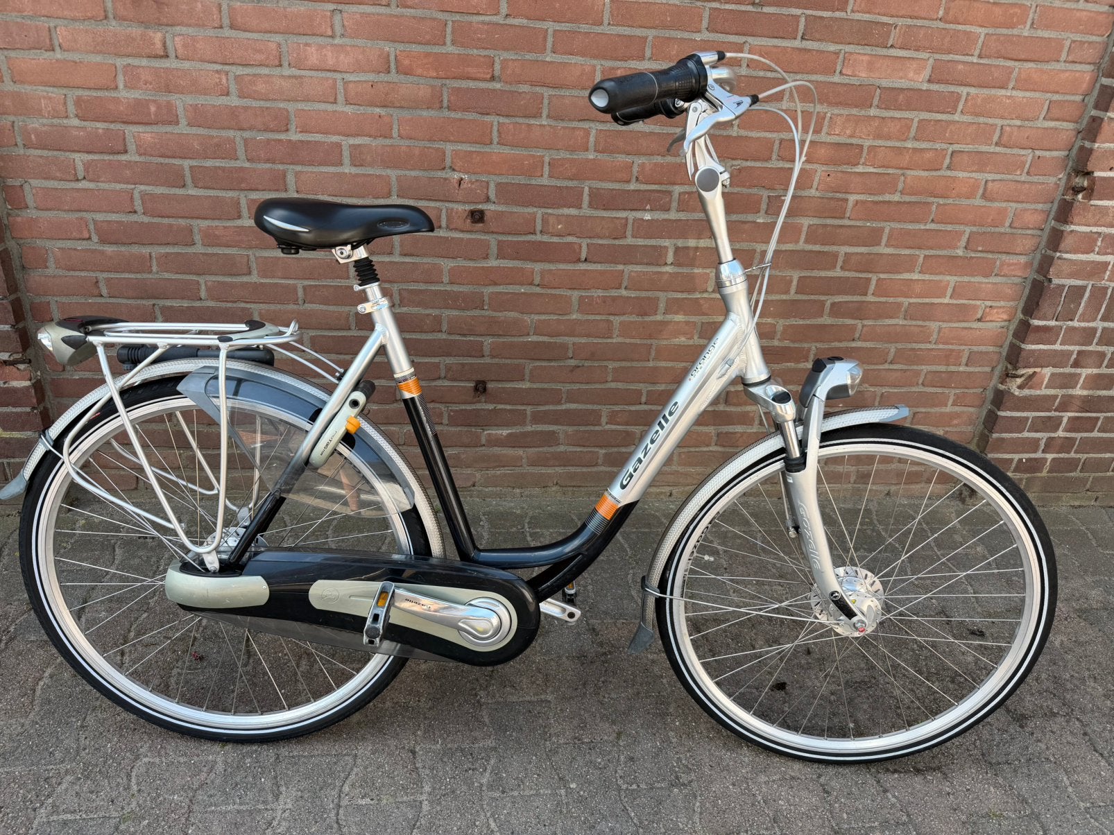 Te koop zeer nette gazelle orange damesfiets fiets, Fietsen en Brommers, Fietsen | Dames | Damesfietsen, Ophalen, Gebruikt, Versnellingen