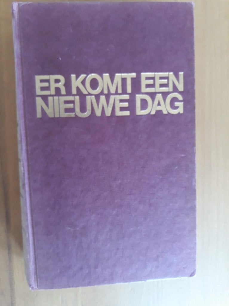 Er komt een nieuwe dag -, Boeken, Gelezen, Liesbeth Lems, Ophalen of Verzenden, Nederland