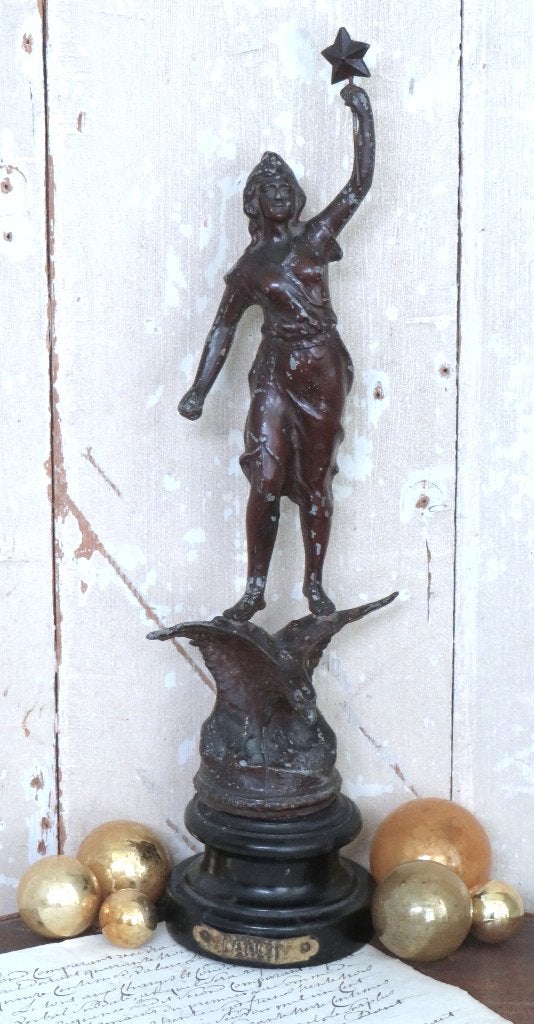 Antiek beeld “La Nuit”, Ophalen of Verzenden