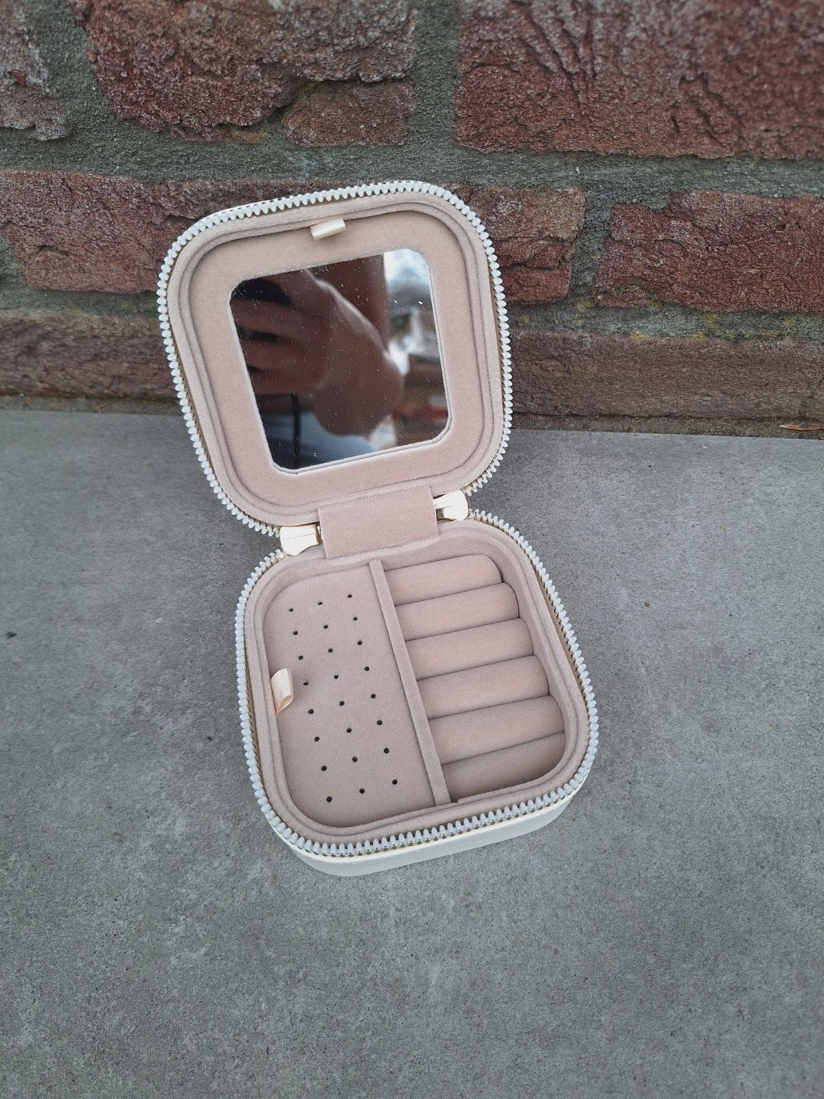 Juwelenbox Sieradenbox Reisbox Make-Up Cosmetica Wit / Taupe, Wit, Nieuw, Ophalen of Verzenden, Met spiegeltje(s)