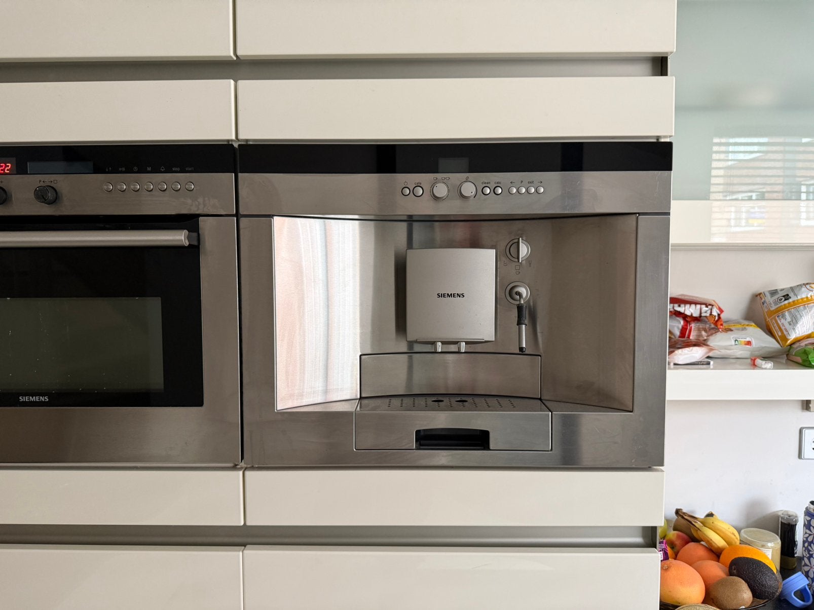 Te koop Siemens inbouw koffiemachine, Ophalen, Gebruikt