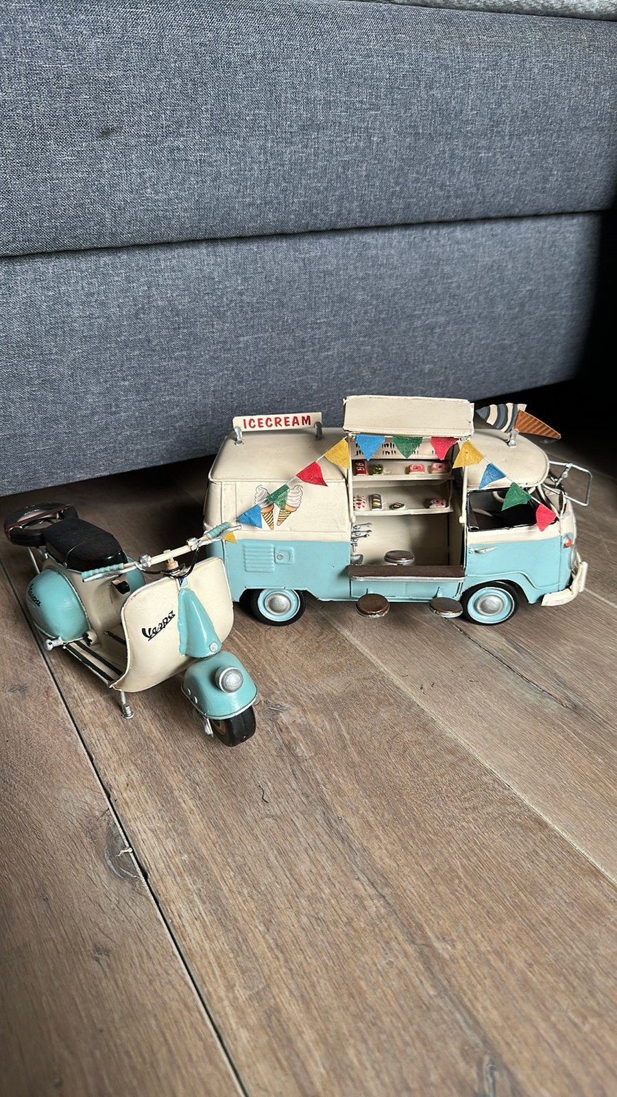 Decoratie metalen VW ijscar en Vespa scooter, Ophalen of Verzenden, Zo goed als nieuw