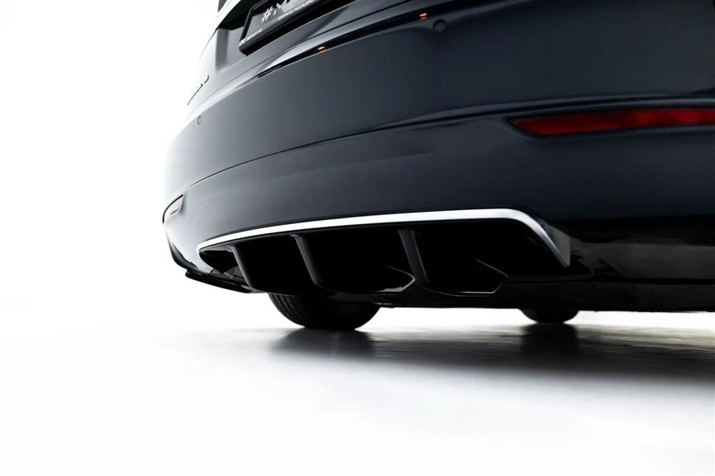 Maxton Design Tesla Model S Mk1 Central Rear Valance Spoiler