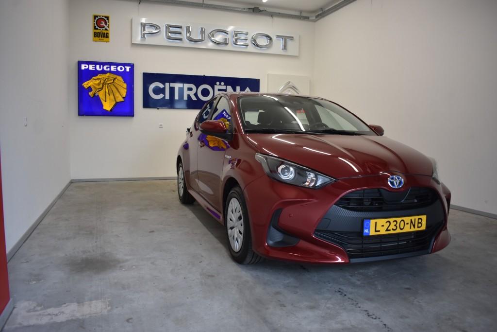 Toyota YARIS 1.5 Hybride Active Automaat 16.000 Km., Gebruikt, Euro 6, Met garantie (alle), 450 kg