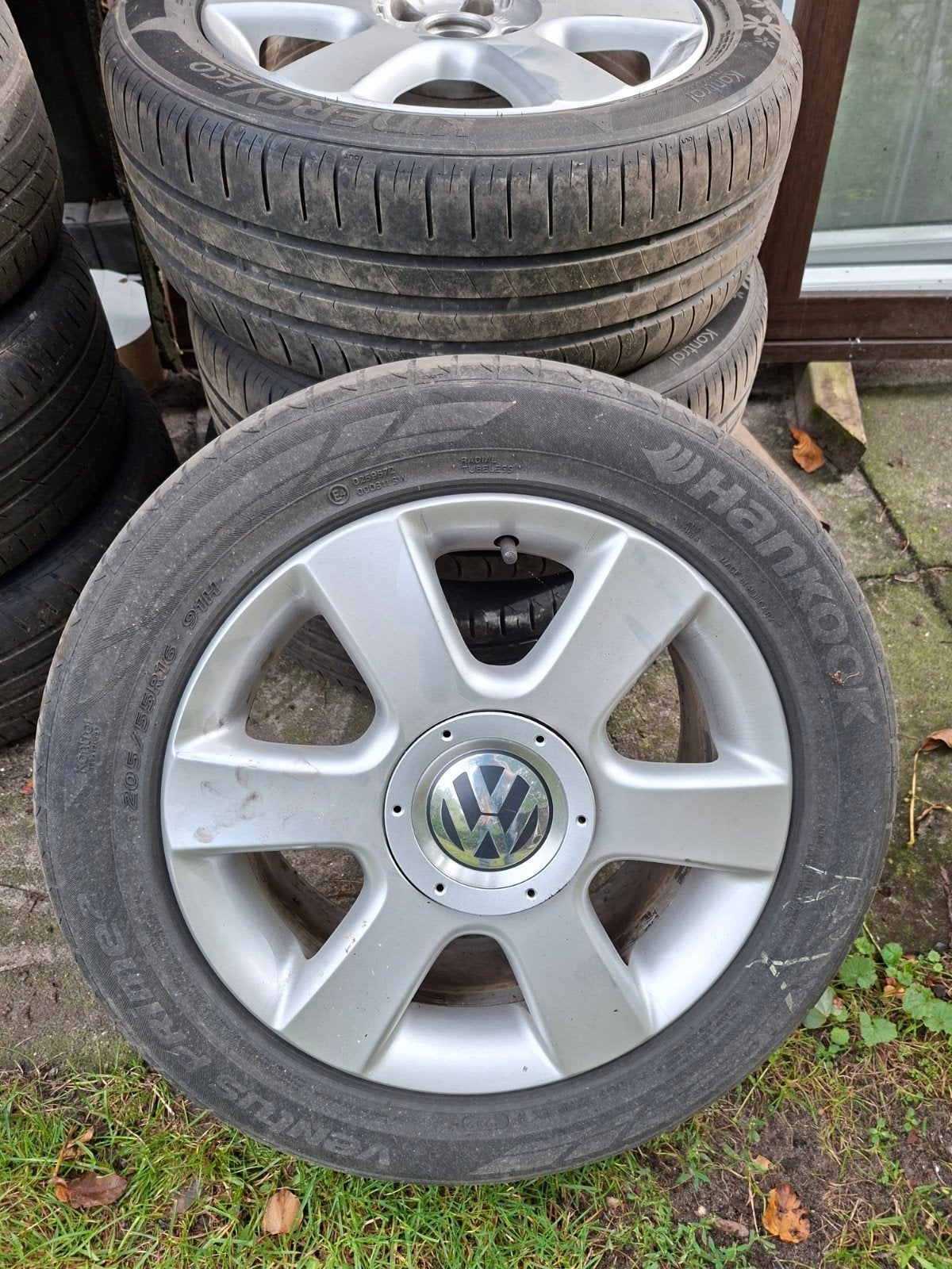 Set van 4 VW velgen met Hankook Ventus Prime 3 zomerbanden, Ophalen, Gebruikt, Volkswagen