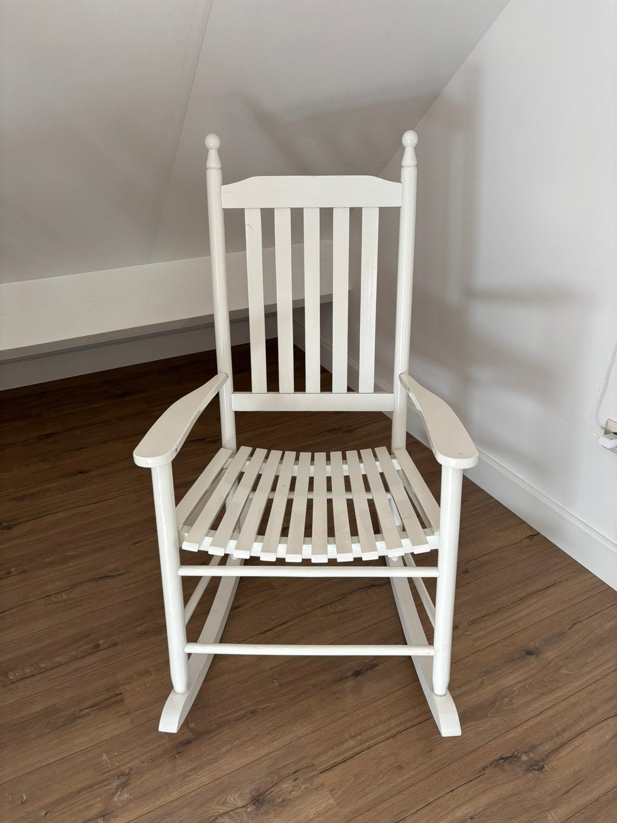 Witte houten schommelstoel – landelijk/klassiek, Ophalen, Gebruikt, Stoel(en)