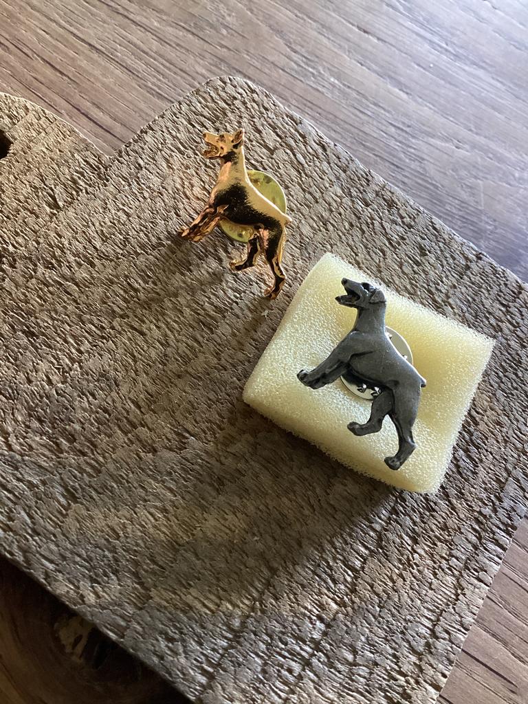 Pin Hond, Ophalen of Verzenden, Zo goed als nieuw