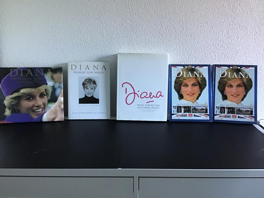 5 Boeken over Prinses Diana met mooie verhalen en foto’s, Ophalen, Nieuw, Buitenland, Tijdschrift of Boek