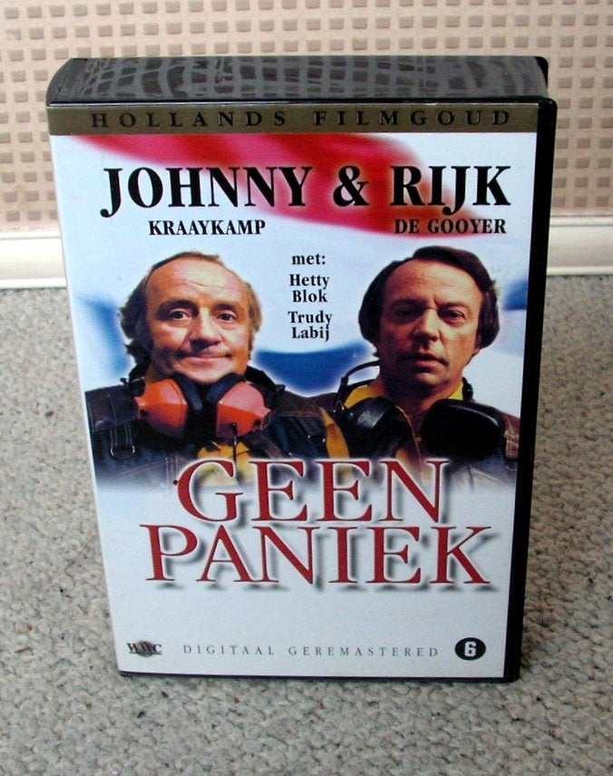 Geen paniek Johnny Kraaykamp & Rijk de Gooyer VHS ZGAN, Alle leeftijden, Zo goed als nieuw, Komedie, VHS