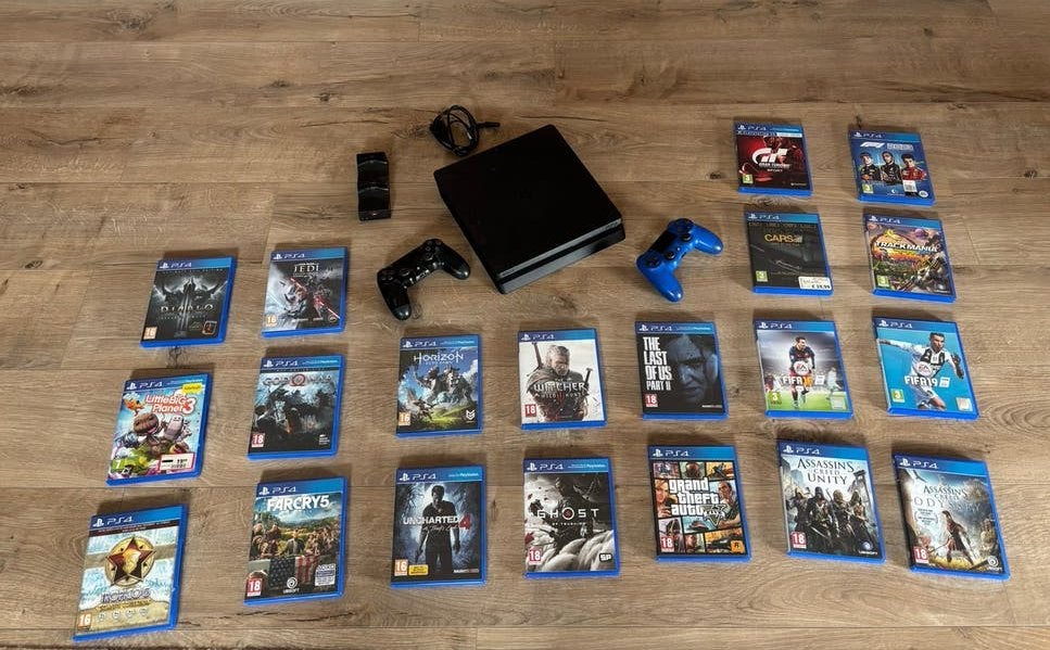 PlayStation 4 Slim 1TB met 2 controllers en 20+ topgames, Ophalen, Met 2 controllers, 1 TB, Slim