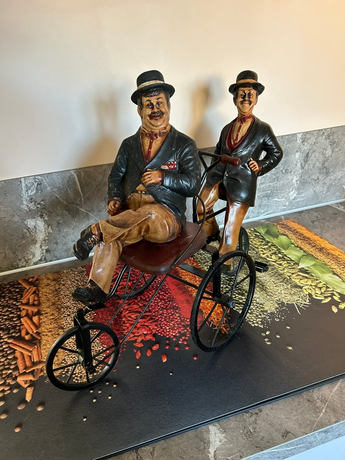 Prachtige harry en larry op de fiets, Verzamelen, Ophalen, Zo goed als nieuw