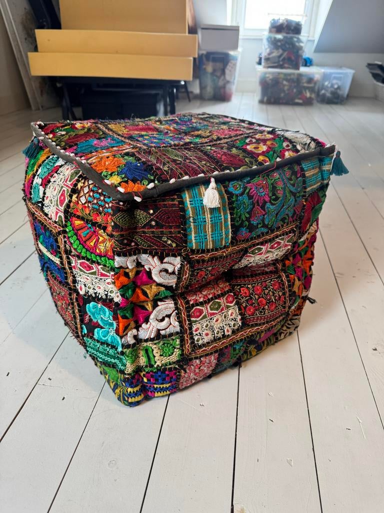 Boho poef, handgemaakt, kleurrijk en uniek, Vierkant, Ophalen of Verzenden, Zo goed als nieuw, Stof