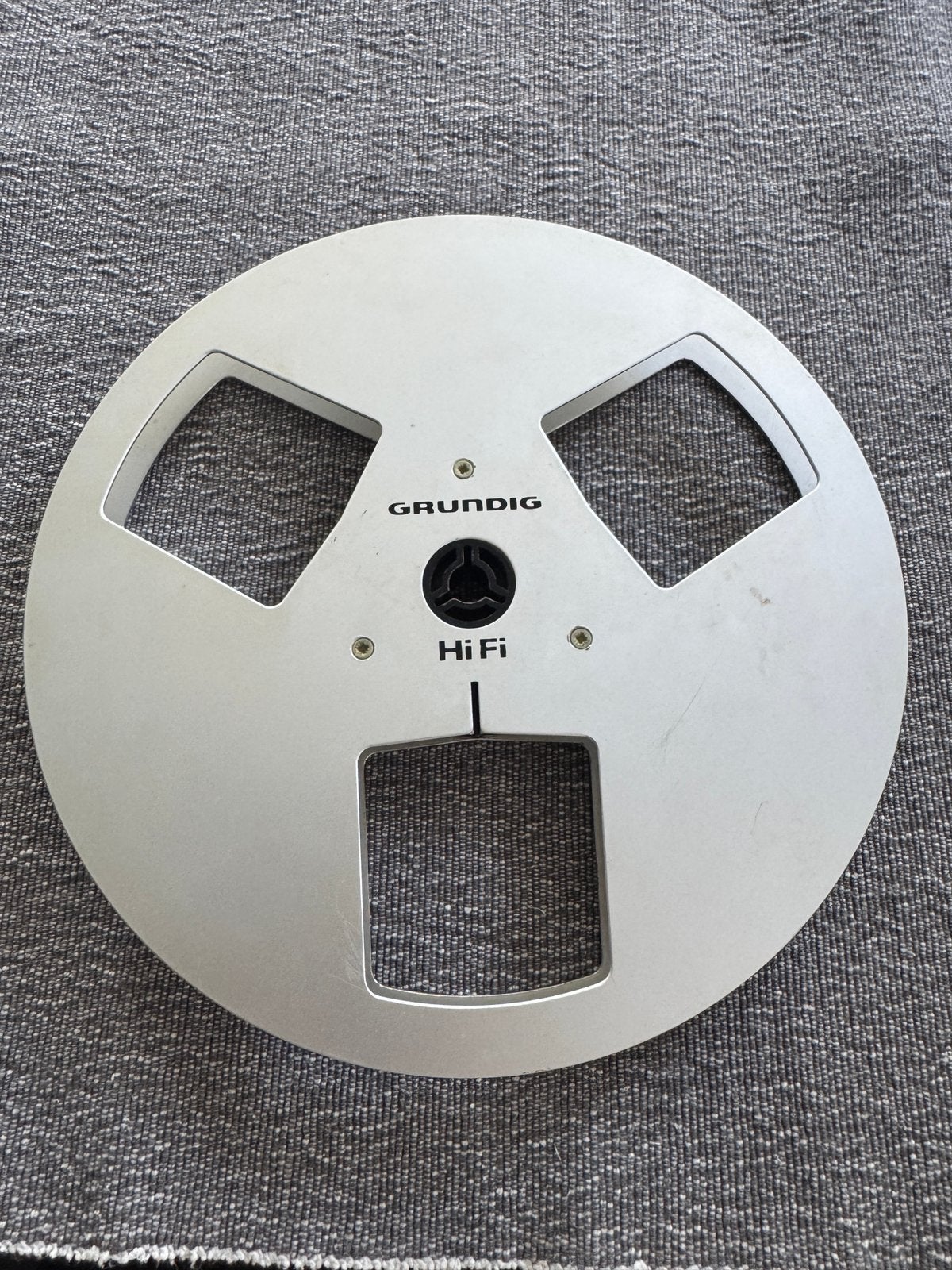 Grundig hifi  metal spoeltje 7”, Ophalen of Verzenden, Bandrecorder