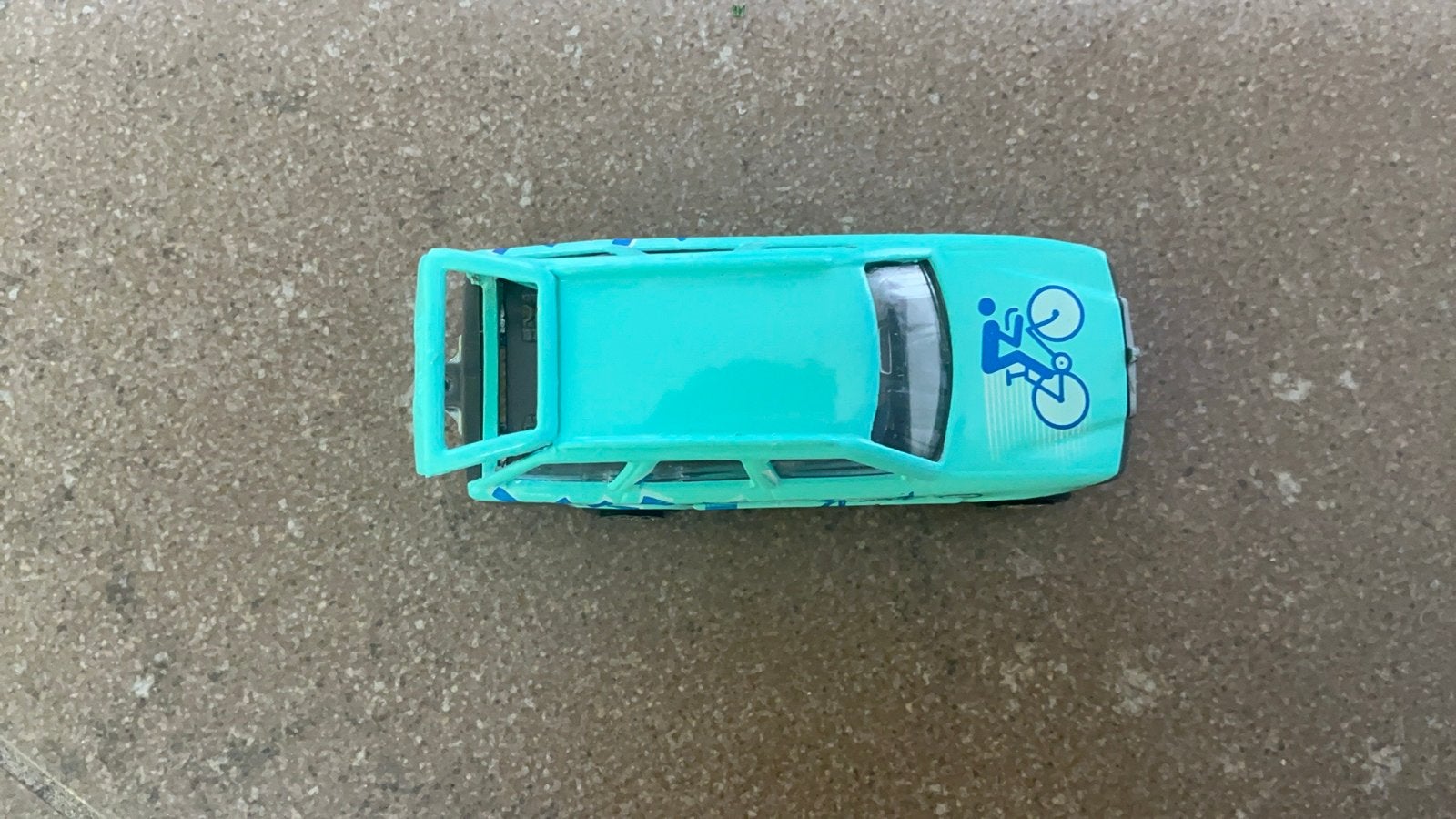 Majorette Mercedes 300 TE Sport Assistance (schaal 1/63), Ophalen of Verzenden, Gebruikt