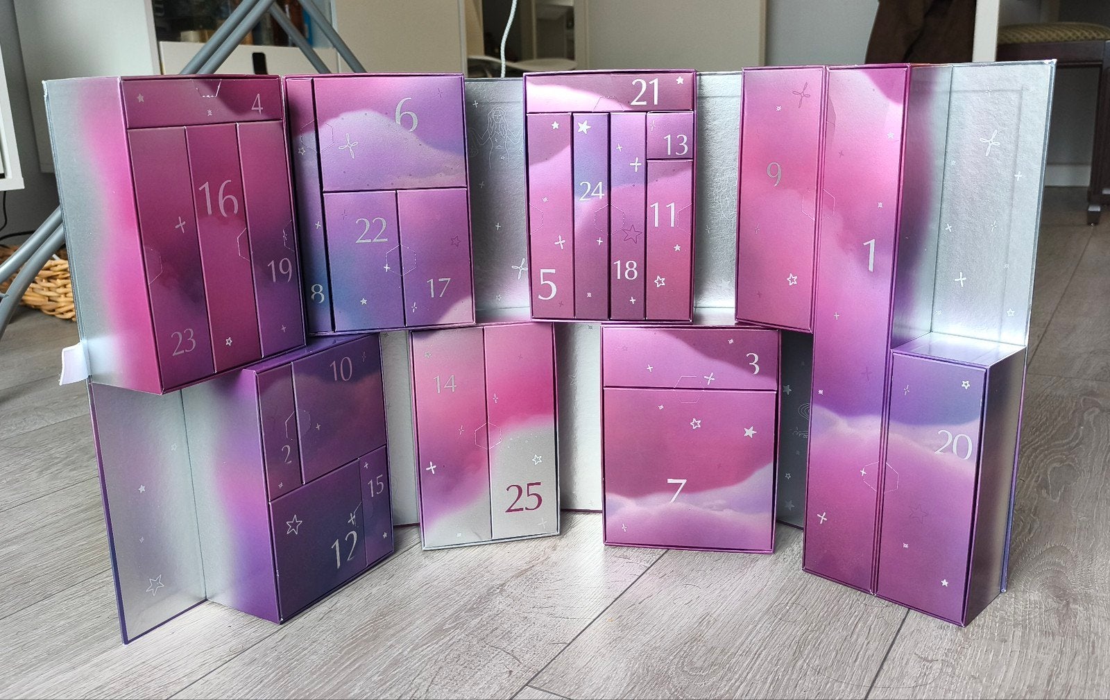 Doos van de Bijenkorf beauty adventskalender 2025, Ophalen, Zo goed als nieuw, Gehele gezicht