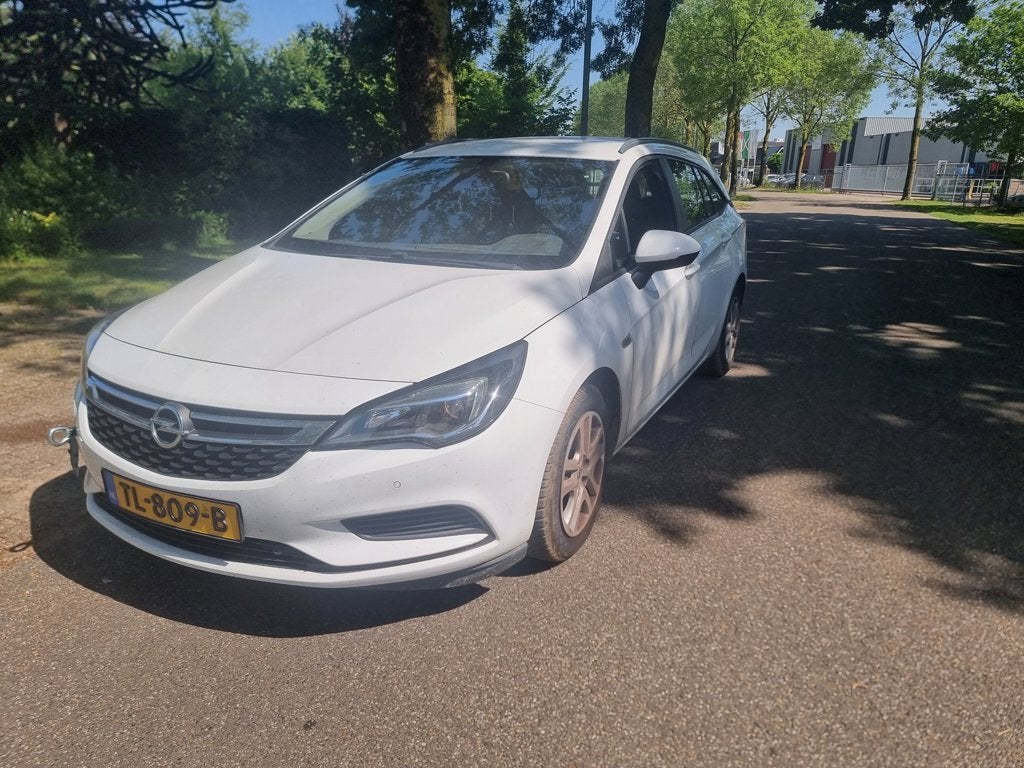 Opel Astra Sports Tourer 1.6 CDTI Online Edition, Auto's, Voorwielaandrijving, Gebruikt, Euro 6, 4 cilinders