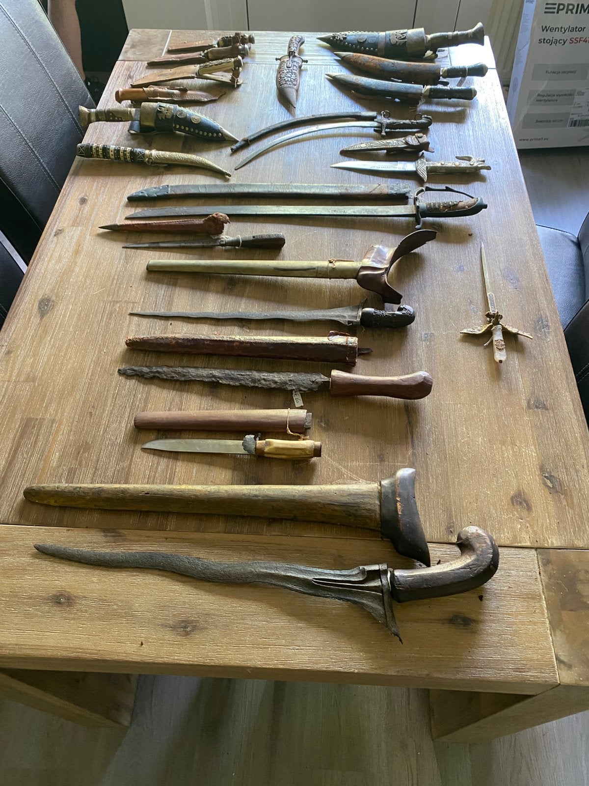 verschillende antieke messen - kerissen- -kukris-zwaard, Antiek en Kunst, Ophalen of Verzenden