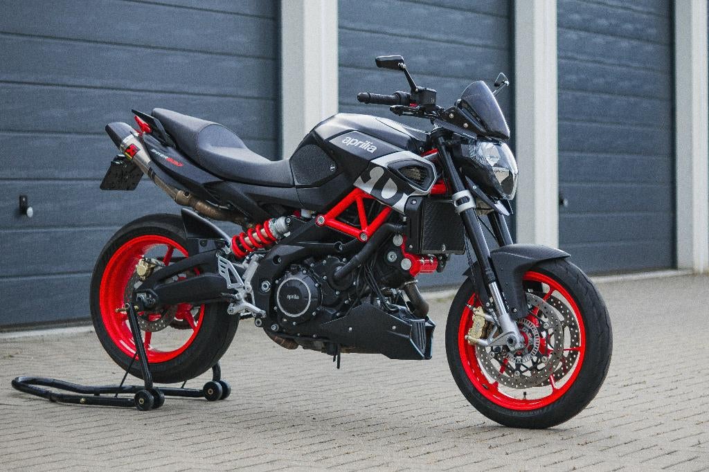 Aprilia Shiver 900 | 2019 | Akrapovic, Puig, R&G, Motoren, 2 cilinders, Occasion, Motorrijbewijs A, 900 cc