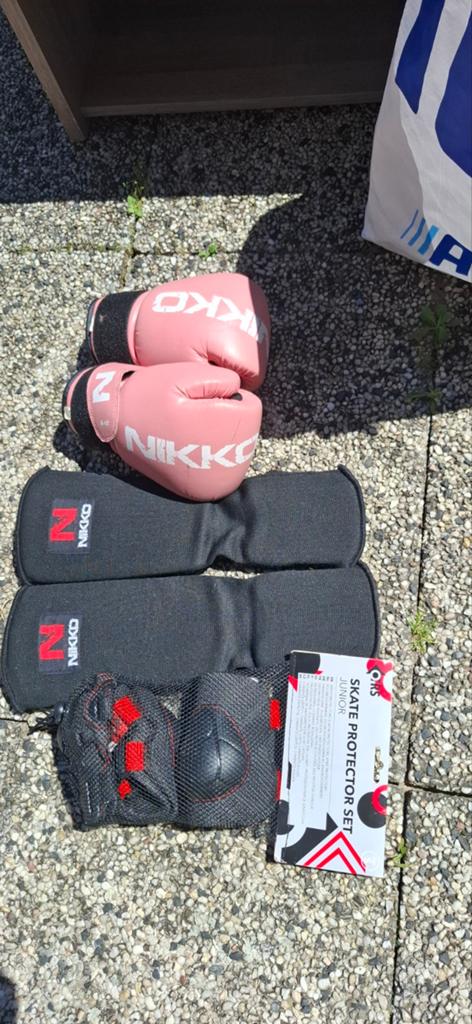 Boks handschoenen set, Ophalen
