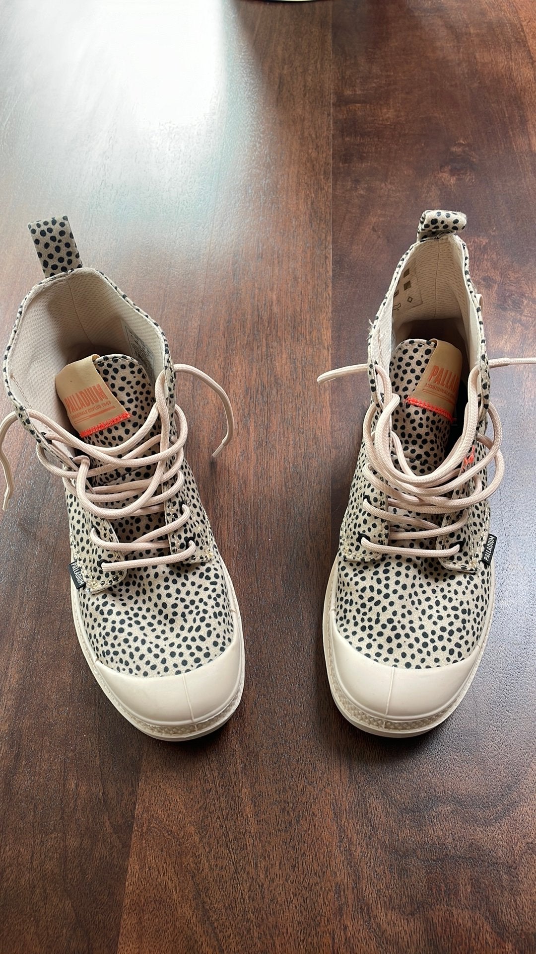 Palladium dames schoenen hoog, Overige kleuren, Nieuw, Ophalen of Verzenden, Sneakers of Gympen