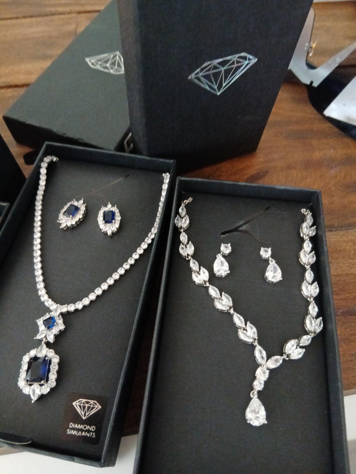 3x dames set van Lovisa, Overige kleuren, Nieuw, Ophalen of Verzenden, Overige materialen