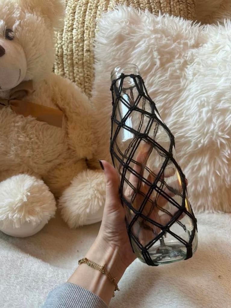 Handgemaakte Decoratieve Glasfles met Zwart Net, Ophalen of Verzenden, Zo goed als nieuw
