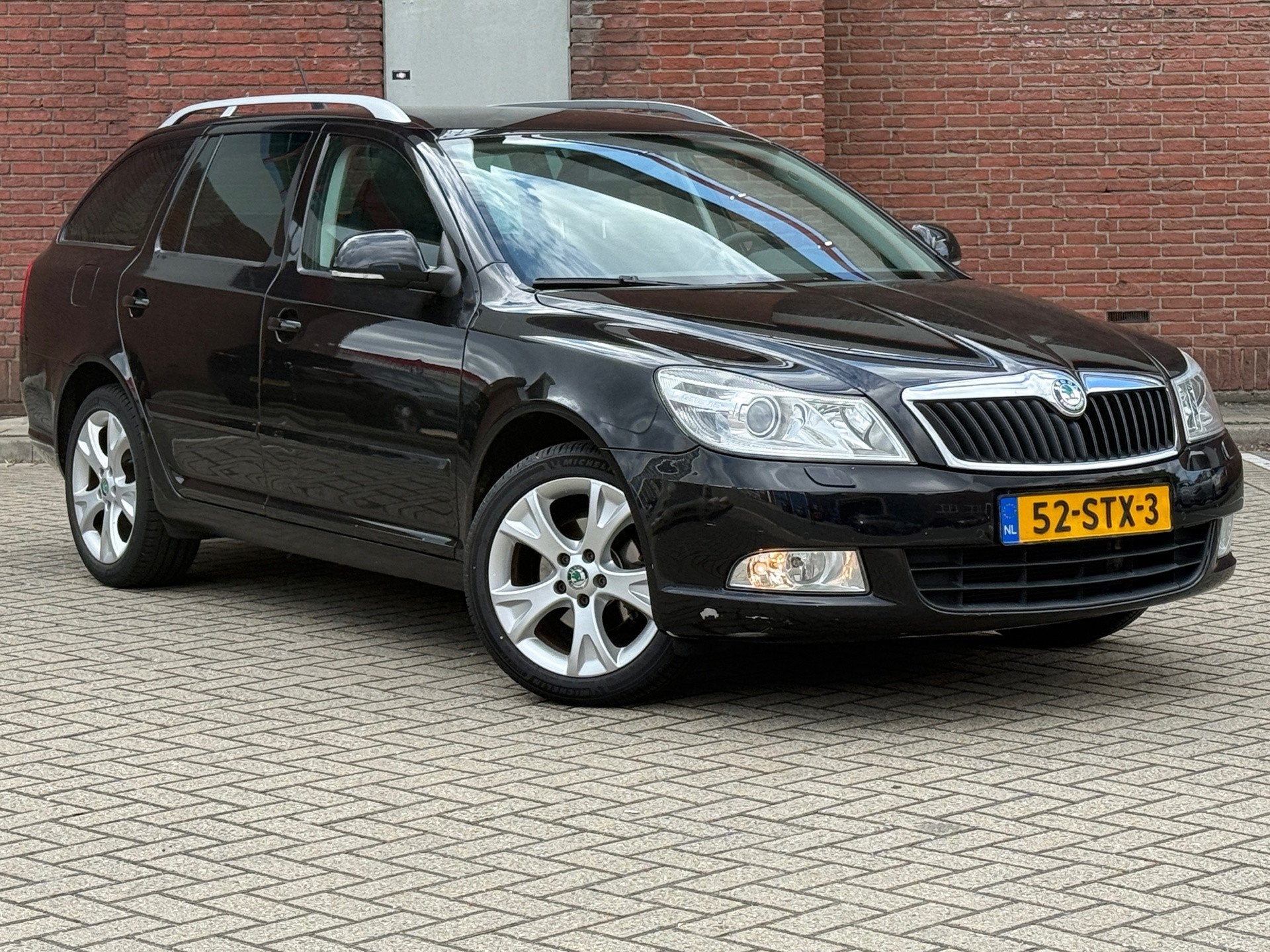 Skoda Octavia Combi 1.2 TSI Elegance|AUTOMAAT|INVALIDE AUTO|, Auto's, Euro 5, Gebruikt, 4 cilinders, Zwart