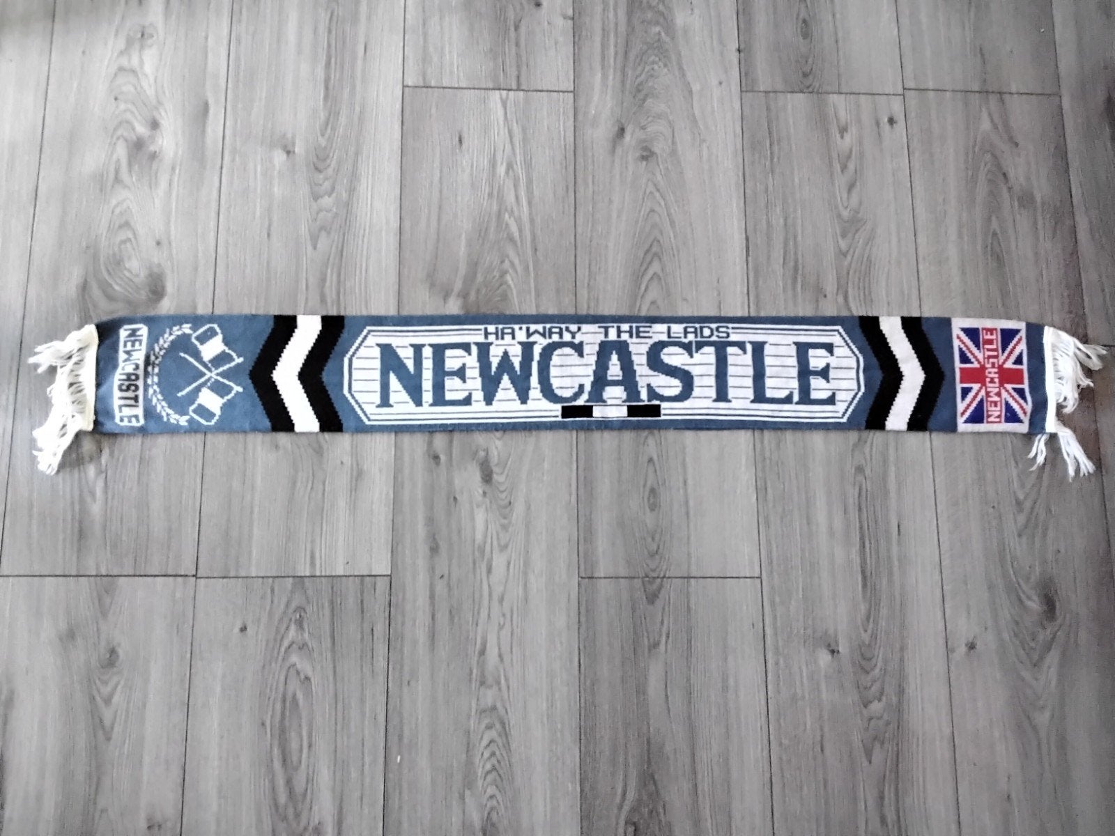 sjaal newcastle united, Ophalen of Verzenden, Zo goed als nieuw, Buitenlandse clubs, Vaantje of Sjaal