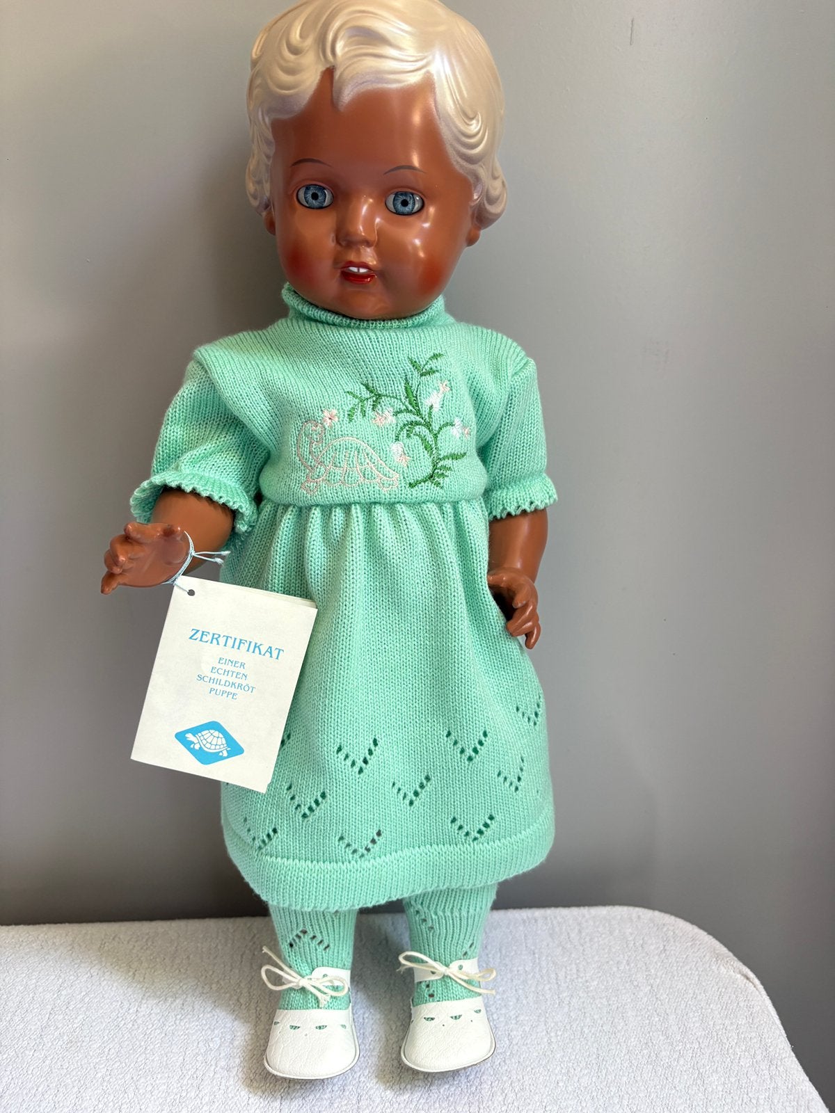 11. Vintage schildkrötpop Repro 46 cm “Erika”, Verzamelen, Poppen, Ophalen of Verzenden, Zo goed als nieuw, Pop